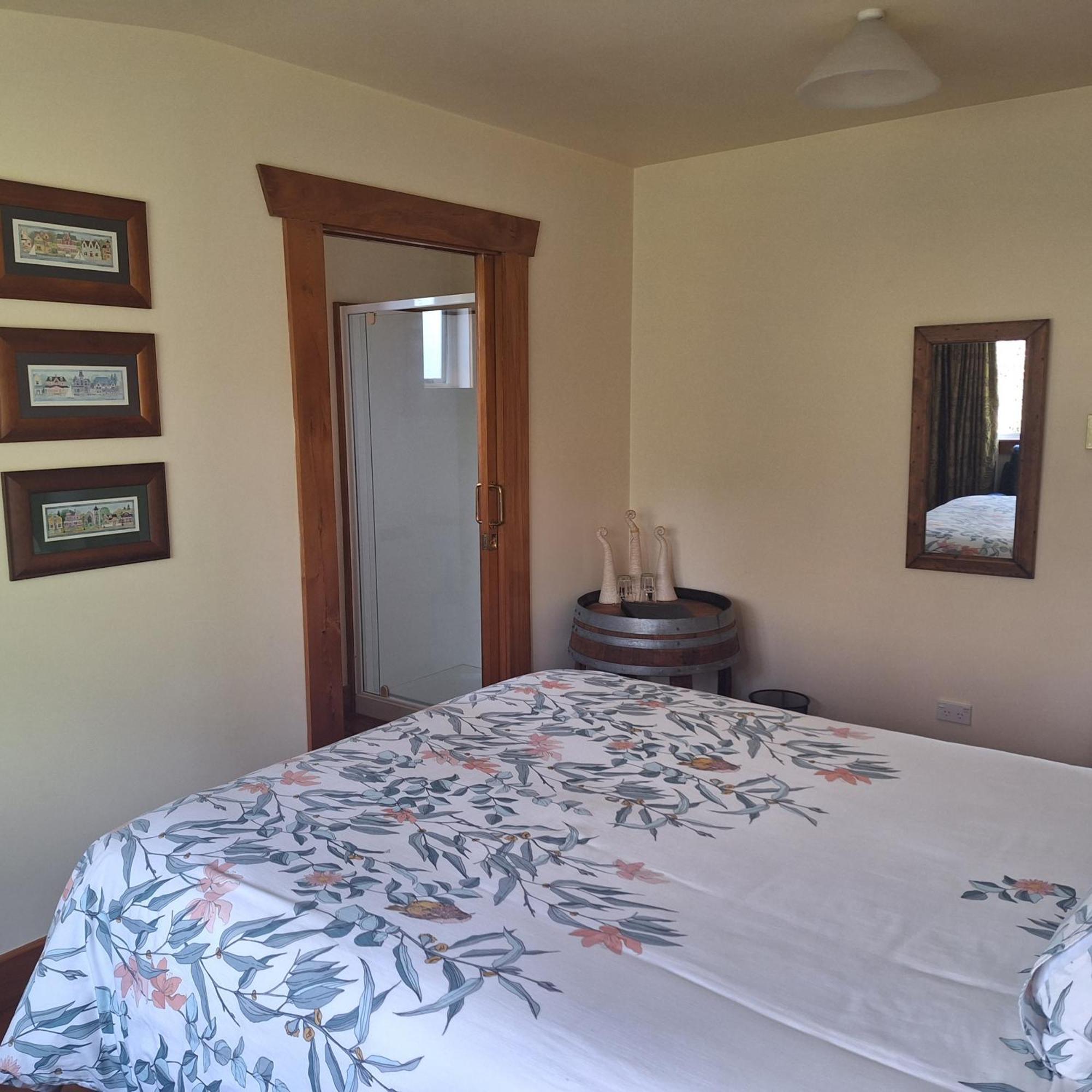 Olde Mill House B&B & Bike2Wine Cycle Hire Renwick Экстерьер фото