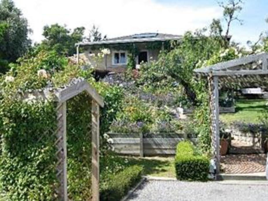 Olde Mill House B&B & Bike2Wine Cycle Hire Renwick Экстерьер фото