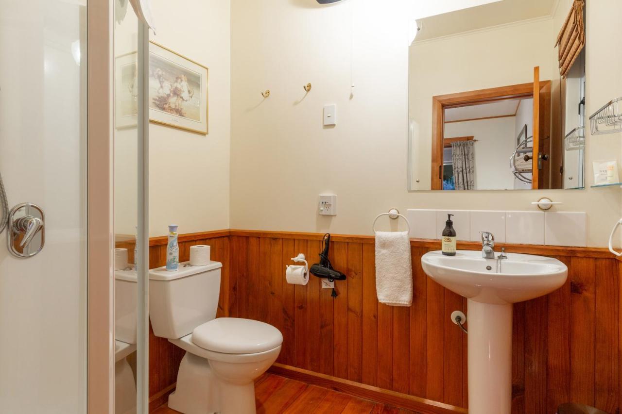 Olde Mill House B&B & Bike2Wine Cycle Hire Renwick Экстерьер фото