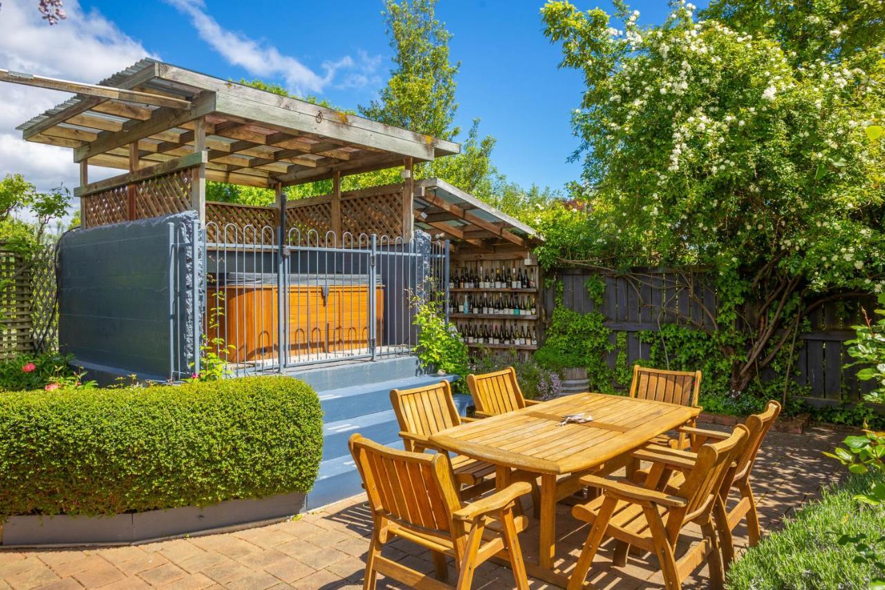 Olde Mill House B&B & Bike2Wine Cycle Hire Renwick Экстерьер фото